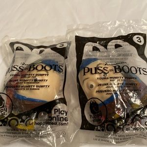 Set of two Puss in Boots Happy Meal Toys